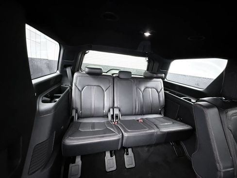 Used 2023 Ford Expedition Limited AWD/4WD image 27