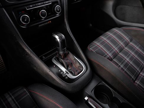 Used 2013 Volkswagen GTI 4-Door image 28