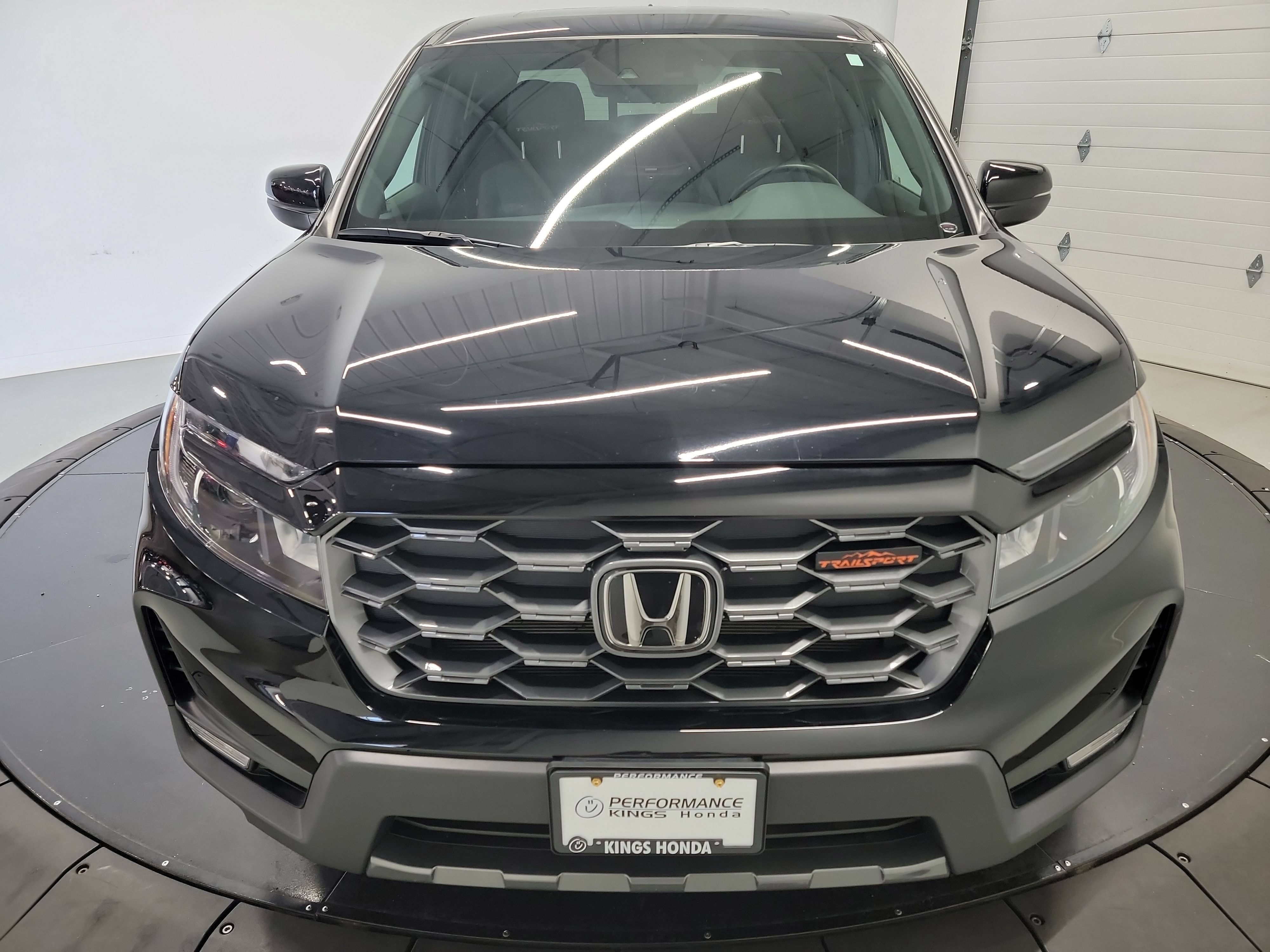 Used 2025 Honda Ridgeline TrailSport image 2