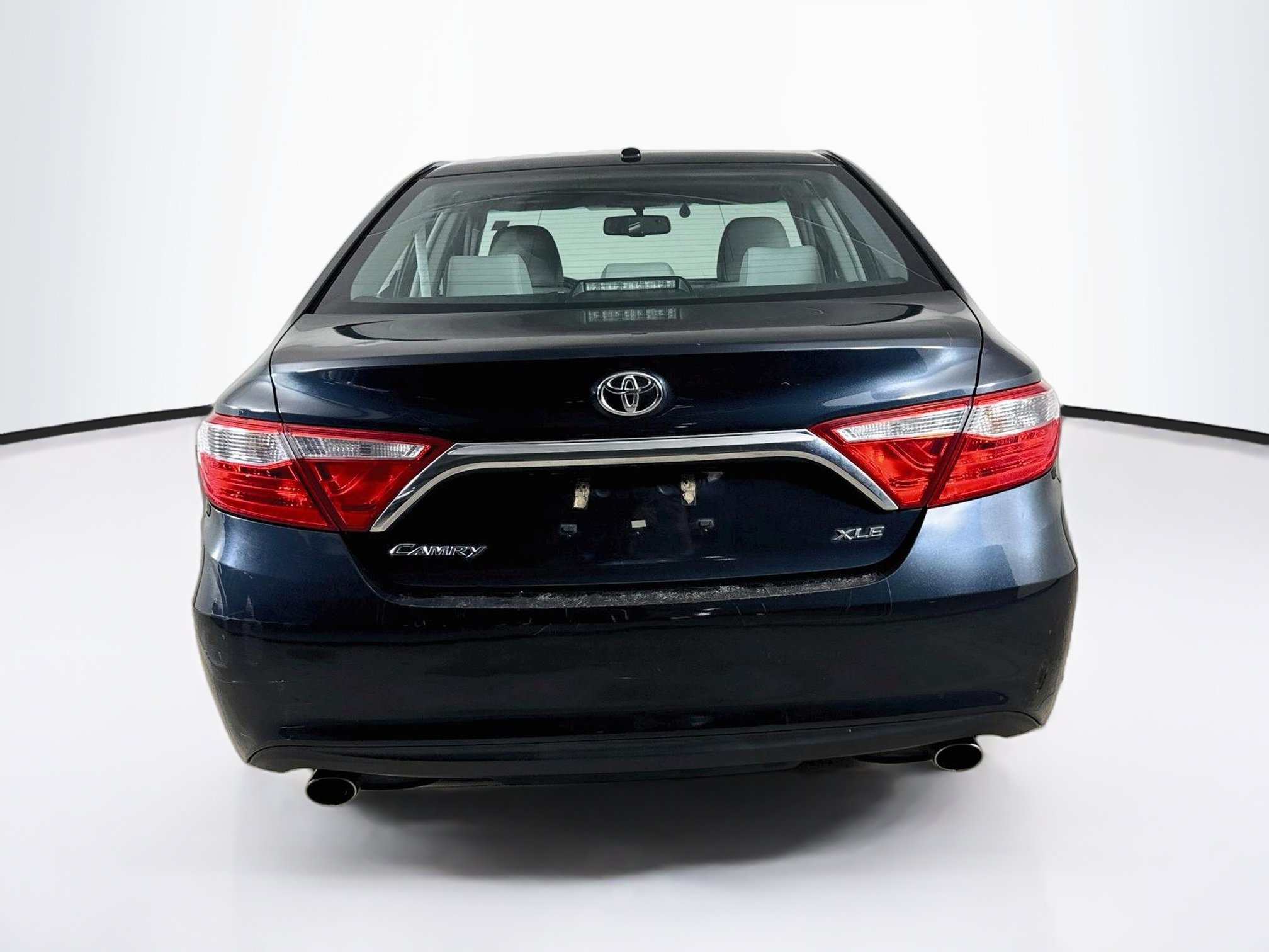 Used 2015 Toyota Camry XLE FWD image 32