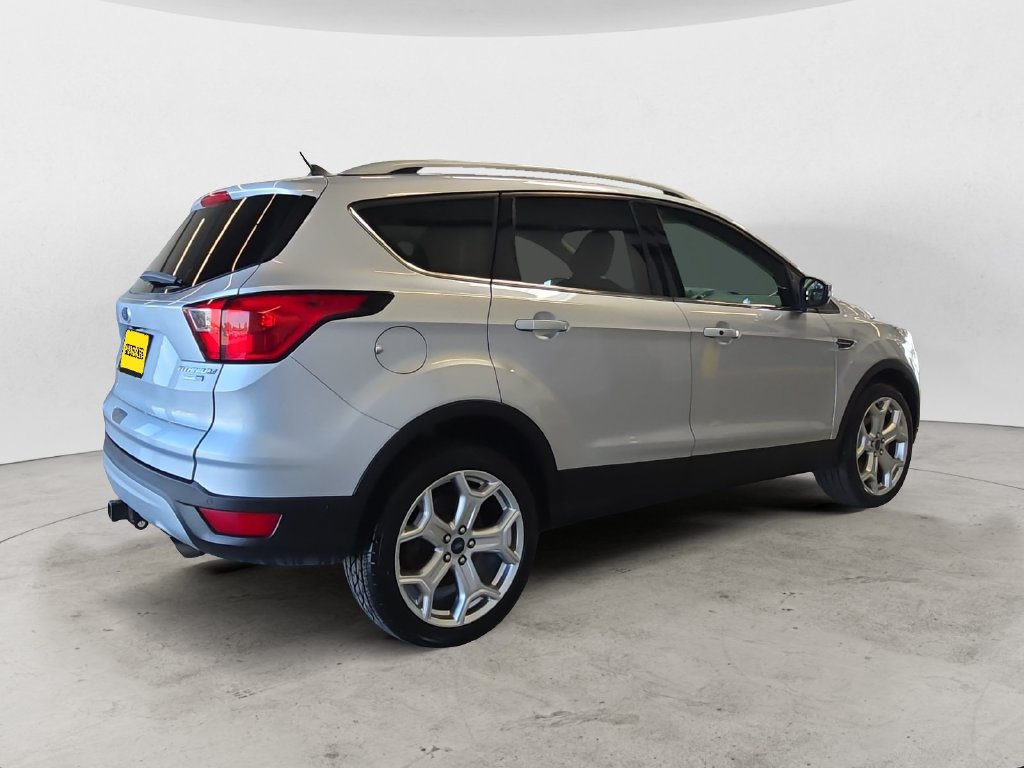 Used 2019 Ford Escape Titanium w/ U9j03 - Titanium Tow Package AWD/4WD image 8