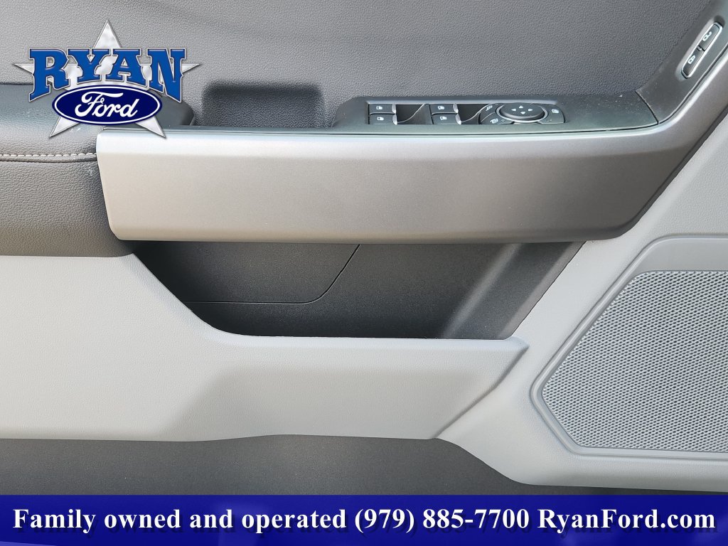 New 2026 Ford F250 XL w/ STX Appearance Package AWD/4WD image 17