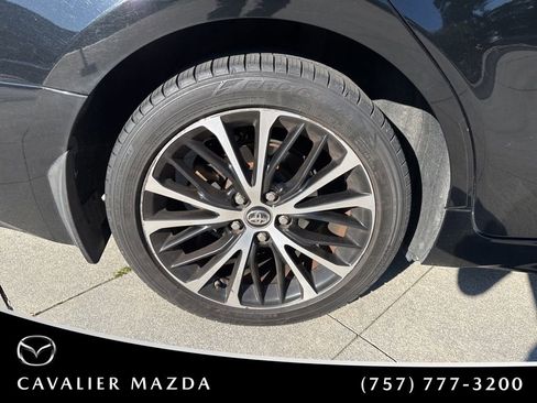 Used 2019 Toyota Camry SE w/ Protection Package (Q2) FWD image 21