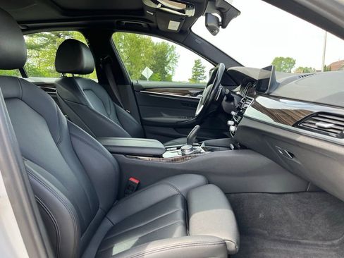 Used 2018 BMW 530i xDrive AWD/4WD image 24