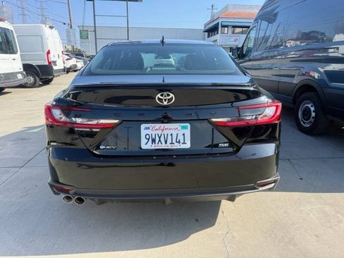 Used 2026 Toyota Camry SE FWD image 5