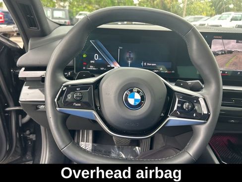 Used 2025 BMW 530i RWD image 17