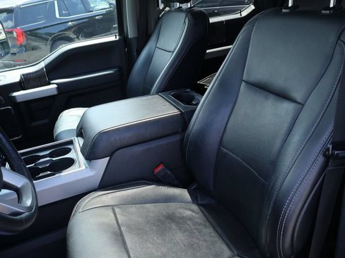 Used 2019 Ford F250 Lariat w/ Lariat Ultimate Package AWD/4WD image 24