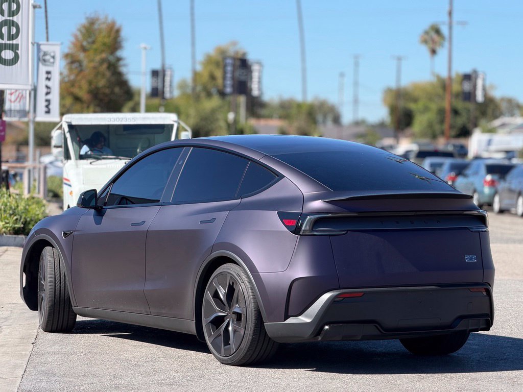Used 2026 Tesla Model Y Performance AWD/4WD image 2
