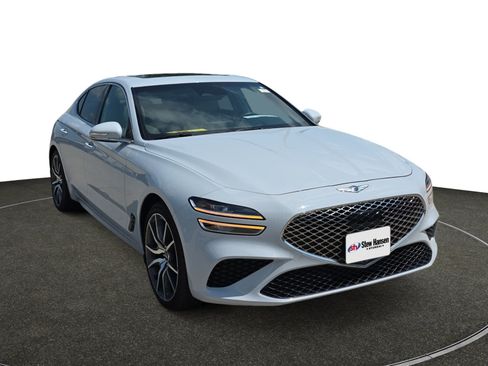 Used 2023 Genesis G70 2.0T AWD/4WD image 9
