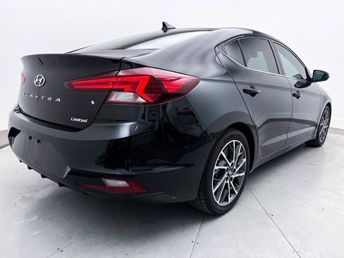 Used 2019 Hyundai Elantra Limited image 16