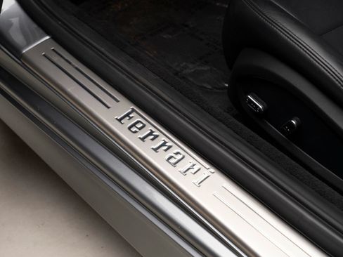 Used 2016 Ferrari California T RWD image 12