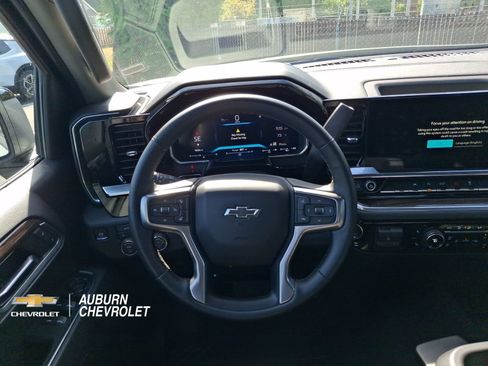 Certified 2026 Chevrolet Silverado 1500 RST AWD/4WD image 10