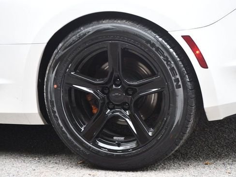 Used 2019 Chevrolet Camaro LT image 15