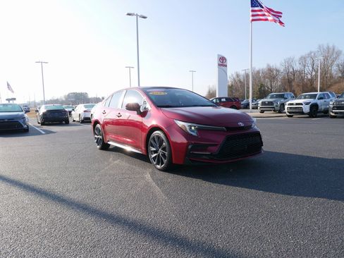 Used 2023 Toyota Corolla SE w/ SE Premium Package image 9