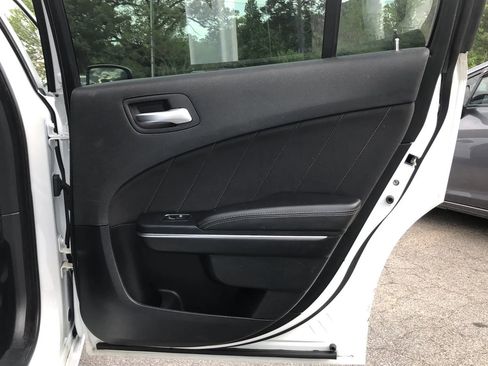 Used 2018 Dodge Charger R/T image 10