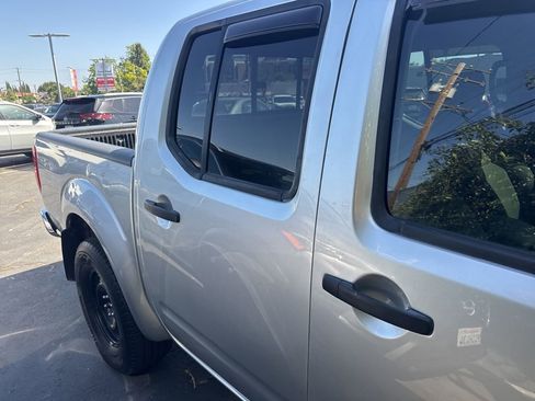 Certified 2019 Nissan Frontier SV RWD image 6