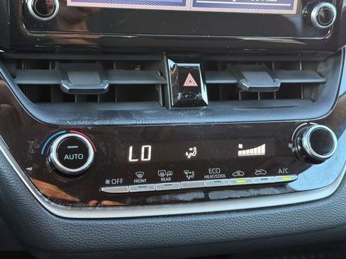 Certified 2020 Toyota Corolla LE image 18