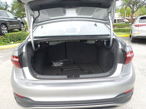 Used 2022 Volkswagen Jetta S FWD image 17