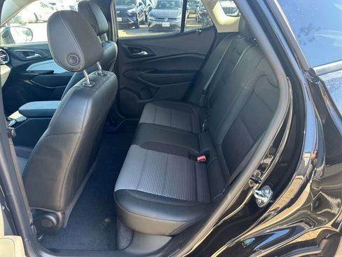Used 2025 Chevrolet Trax LT image 23