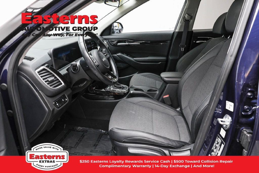 Used 2024 Kia Seltos S AWD/4WD image 15
