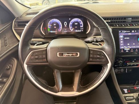 Used 2021 Jeep Grand Cherokee L Limited AWD/4WD image 13