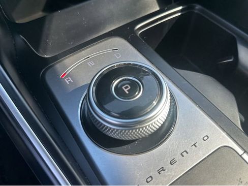 Certified 2023 Kia Sorento EX image 28