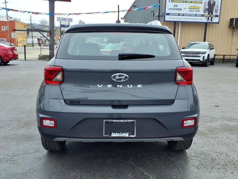 Used 2024 Hyundai Venue SEL image 4