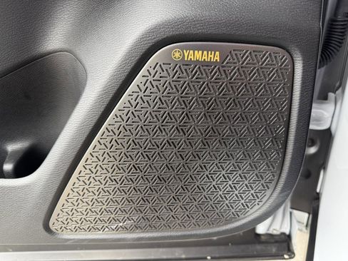 Used 2025 Mitsubishi Outlander SEL image 20