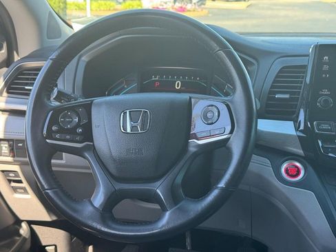 Used 2018 Honda Odyssey Touring image 18