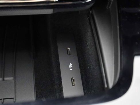 Certified 2025 Porsche Cayenne Coupe AWD/4WD image 35