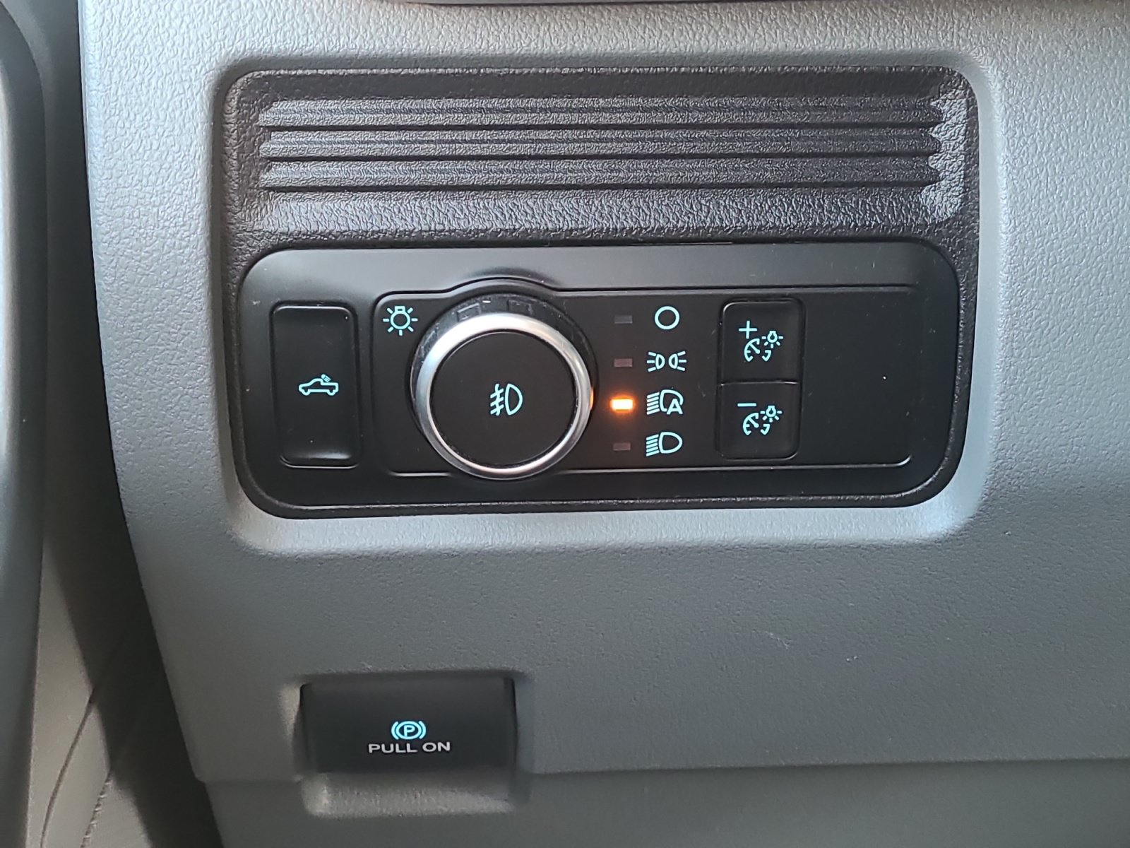 Used 2025 Ford F250 XLT AWD/4WD image 23