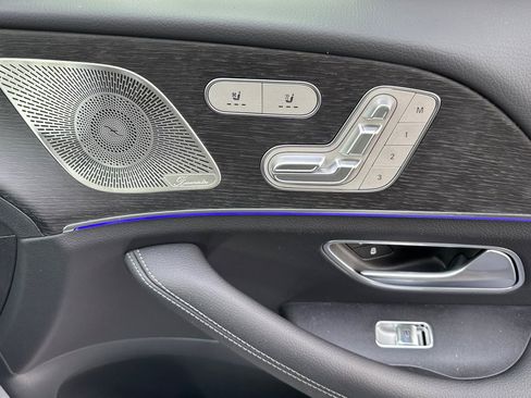 New 2026 Mercedes-Benz GLS 450 4MATIC image 33