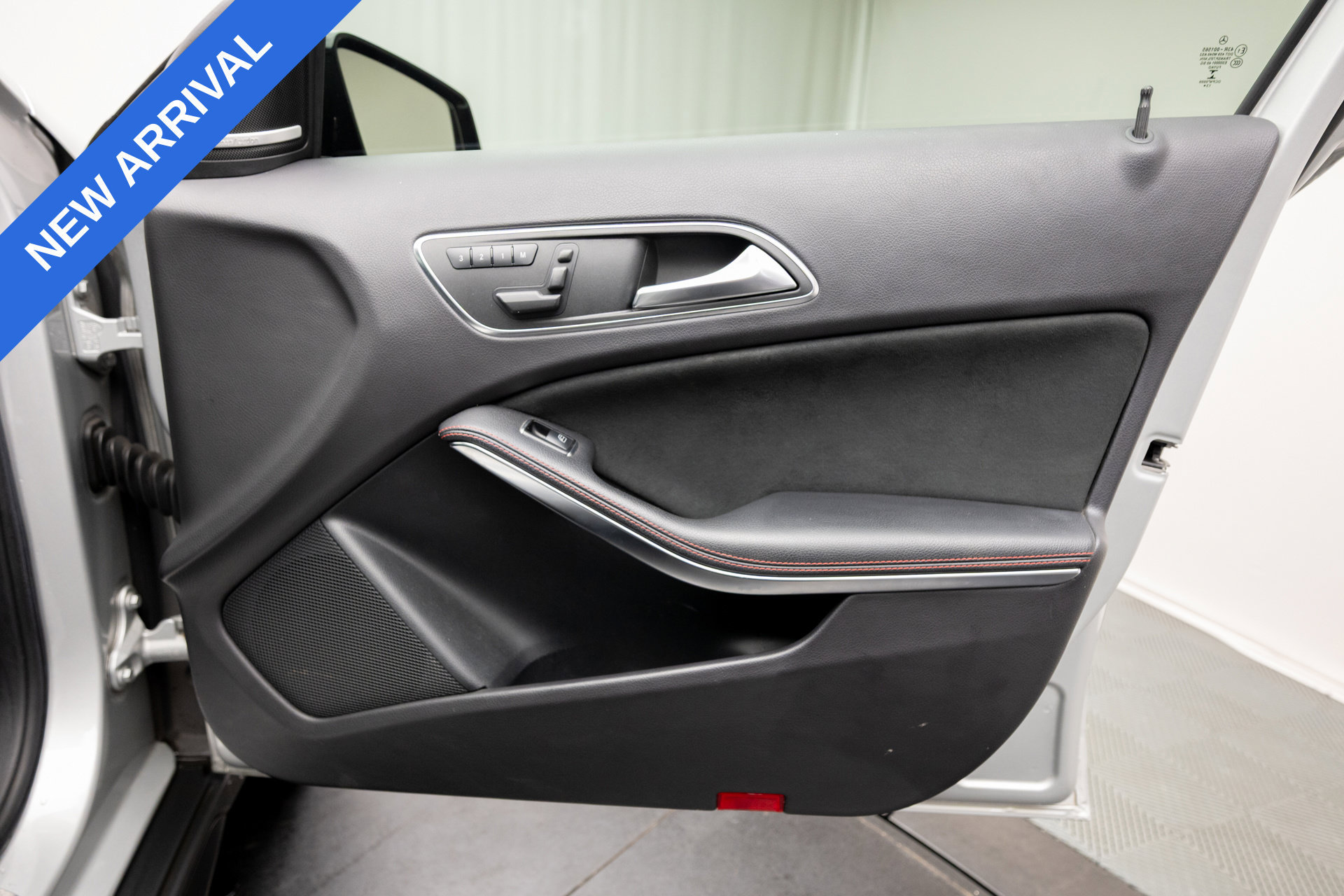 Used 2015 Mercedes-Benz GLA 45 AMG 4MATIC image 34