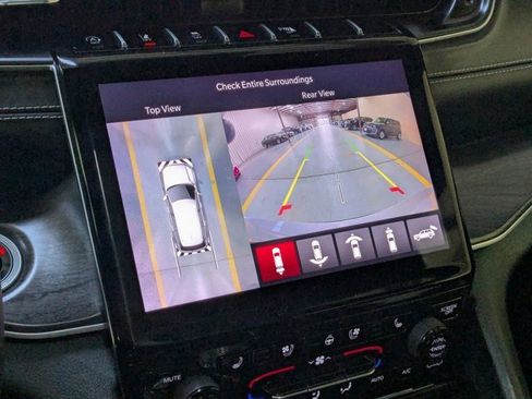 Used 2024 Jeep Grand Cherokee L Limited w/ Luxury Tech Group II image 21