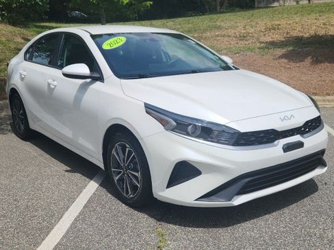 Used 2023 Kia Forte LXS FWD image 1