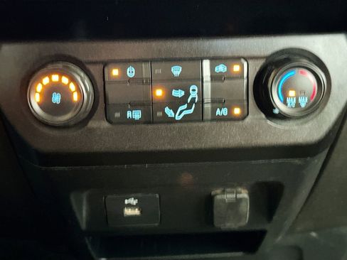Used 2020 Ford F250 XL w/ Power Equipment Group AWD/4WD image 18