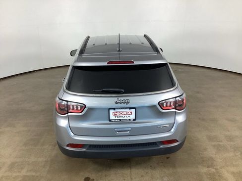 Used 2022 Jeep Compass Latitude w/ Convenience Group FWD image 11