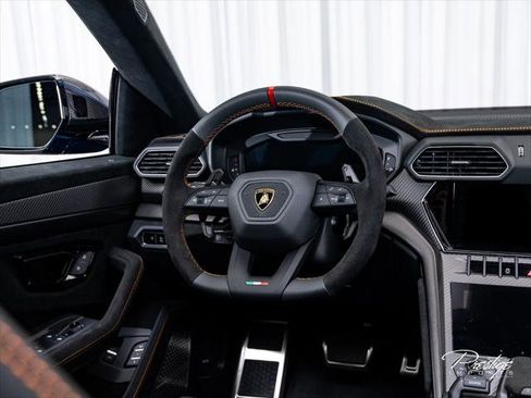 Used 2024 Lamborghini Urus Performante AWD/4WD image 38