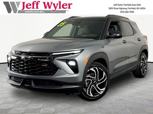 Used 2025 Chevrolet TrailBlazer RS w/ Driver Confidence Package FWD image 1