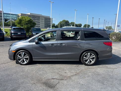 Used 2024 Honda Odyssey Touring image 4