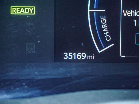 Used 2025 Toyota Camry SE image 51