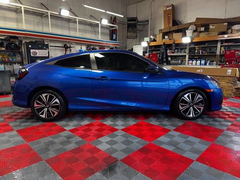 Used 2017 Honda Civic EX-L image 8