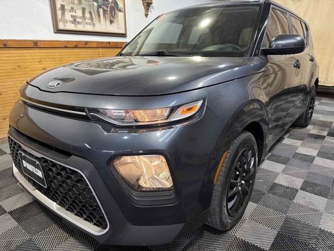Used 2020 Kia Soul LX FWD image 5