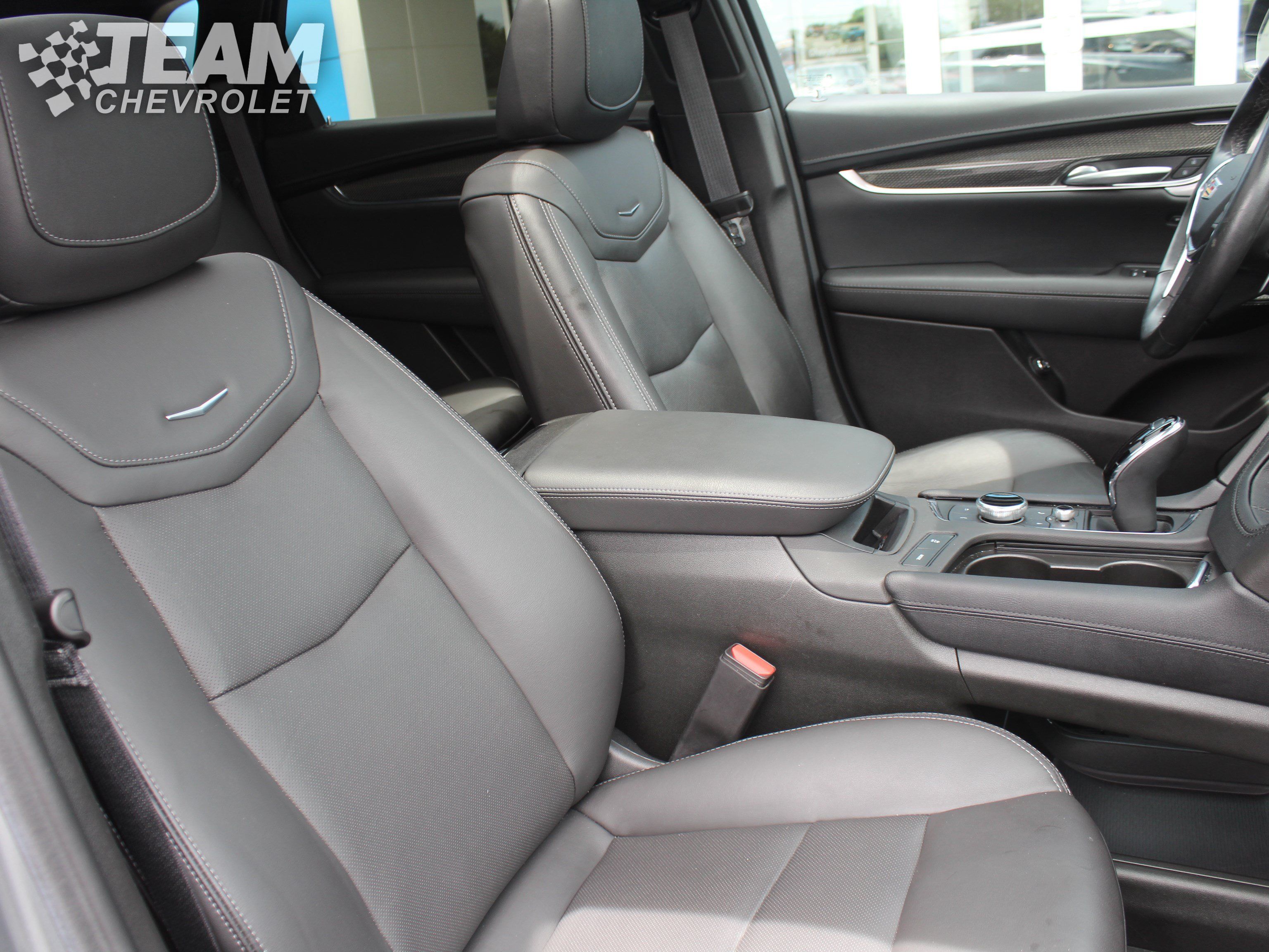 Used 2024 Cadillac XT5 Sportv w/ Technology Package AWD/4WD image 29