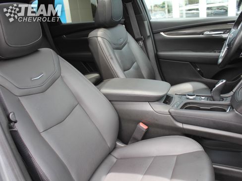 Used 2024 Cadillac XT5 Sportv w/ Technology Package AWD/4WD image 29