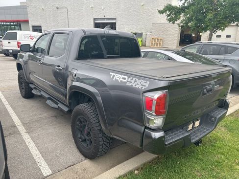 Used 2021 Toyota Tacoma TRD Sport w/ TRD Premium Sport Package AWD/4WD image 5