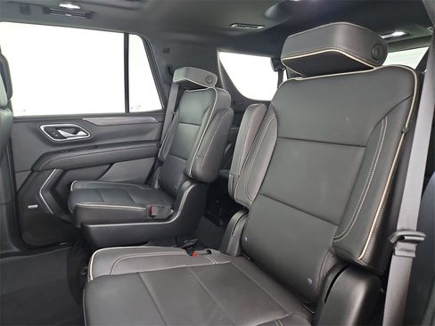 Used 2022 GMC Yukon SLT w/ SLT Premium Package image 32