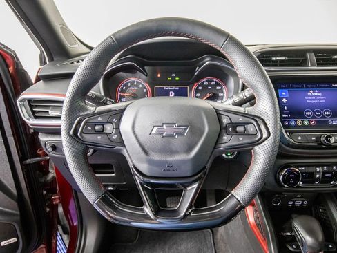 Used 2023 Chevrolet TrailBlazer RS w/ Sun and Liftgate Package image 21