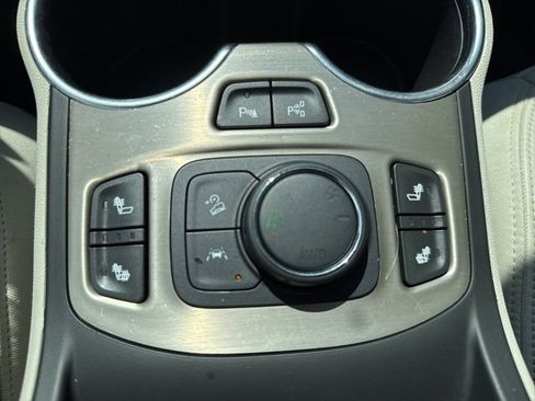 Used 2018 GMC Terrain Denali w/ Advanced Safety Package image 23