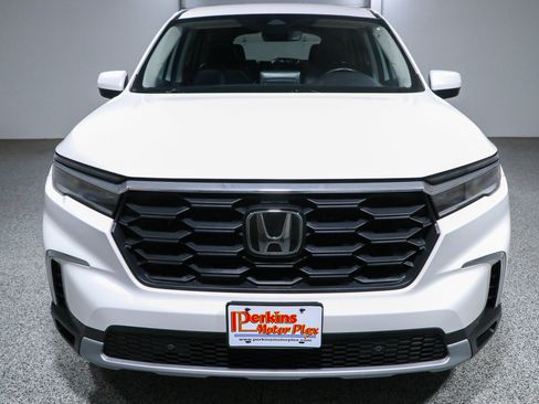 Used 2023 Honda Pilot EX-L image 4